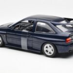 Ford Escort RS Cosworth Blå Metallic UT Models 1:18 180082101-R1 - image 4 of 6