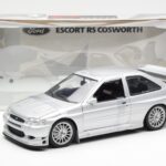 Ford Escort RS Cosworth Gadebil Sølv UT Models 1:18 - image 2 of 6