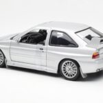 Ford Escort RS Cosworth Gadebil Sølv UT Models 1:18 - image 4 of 6