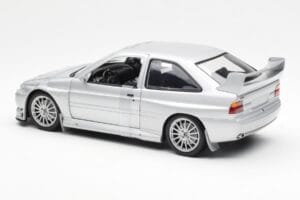 Ford Escort RS Cosworth Gadebil Sølv UT Models 1:18 22706 Metal — billede 4 af 6