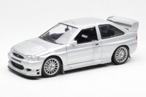 Ford Escort RS Cosworth Gadebil Sølv UT Models 1:18