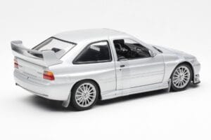 Ford Escort RS Cosworth Gadebil Sølv UT Models 1:18 22706 Metal — billede 5 af 6