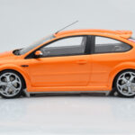 Ford Focus Mk2 ST 2.5 Electric Orange Otto 1:18 - image 3 of 6