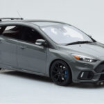 Ford Focus RS Mk3 Stealth Grå Otto 1:18 - image 4 of 6