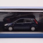 Ford Fusion Blå Minichamps 1:43 - image 4 of 4