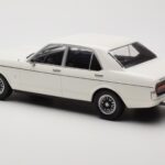 Ford Granada Mk1 Hvid MCG 1:18 MCG18395 - image 5 of 6