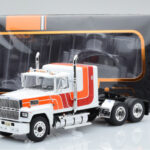 Ford LTL 9000 Hvid Rød Orange IXO 1:43 - image 5 of 5
