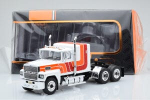 Ford LTL 9000 Hvid Rød Orange IXO 1:43 TR094 Metal — billede 5 af 5
