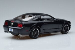 Ford Mustang GT S197 Bullitt AUTOart 1:18 73067 Metal — billede 3 af 7