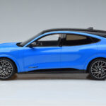 Ford Mustang Mach-E GT Performance Blå Otto 1:18 OT414 Resin - image 3 of 6