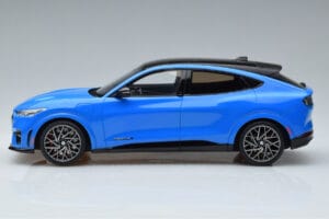 Ford Mustang Mach-E GT Performance Blå Otto 1:18 OT414 Resin — billede 3 af 6