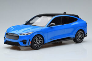 Ford Mustang Mach-E GT Performance Blå Otto 1:18 OT414 Resin
