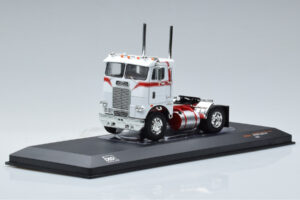Freightliner COE Hvid IXO 1:43 TR128