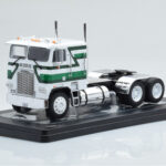 Freightliner FLA Hvid Grøn IXO 1:43