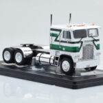 Freightliner FLA Hvid Grøn IXO 1:43 - image 3 of 4