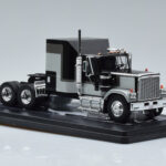 GMC General Sølv Sort IXO 1:43 TR117 - image 4 of 6