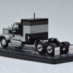 GMC General Sølv Sort IXO 1:43 TR117 - image 5 of 6