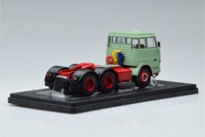 Henschel HS 19 TS Grøn IXO 1:43 TR151 Metal — billede 2 af 6