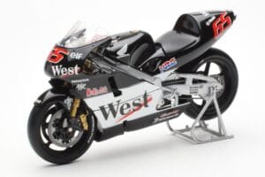 Honda NSR500 West Honda Pons #65 L. Capirossi 500cc World Championship 2001 Minichamps 1:12 122016165 Metal — billede 2 af 4