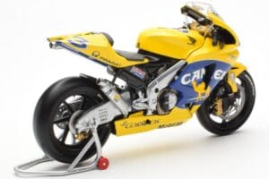 Honda RC211V Pramac Pons #3 M. Biaggi MotoGP 2003 Minichamps 1:12 122037103 Metal — billede 3 af 4