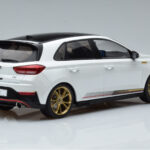 Hyundai i30 N PD Atlas Hvid MCG 1:18 - image 2 of 6