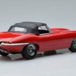 Jaguar E-Type Series 1 Roadster Rød KK-Scale 1:18 - image 2 of 6