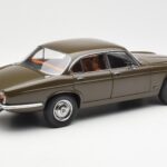 Jaguar XJ6 Series 1 4.2 Sable Brun Paragon 1:18 2011004 - image 3 of 8