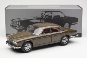 Jaguar XJ6 Series 1 4.2 Sable Brun Paragon 1:18 2011004 Metal — billede 8 af 8