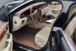 Jaguar XJ6 X350 Ebony Sort Almost Real 1:18 810501 Metal — billede 7 af 11