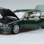 Jaguar XJ6 X350 Racing Grøn Almost Real 1:18 - image 2 of 13