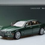 Jaguar XJ6 X350 Racing Grøn Almost Real 1:18 - image 13 of 13