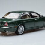 Jaguar XJ6 X350 Racing Grøn Almost Real 1:18 - image 3 of 13