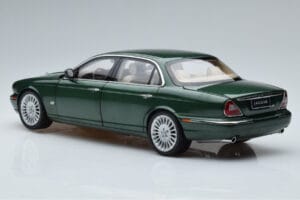 Jaguar XJ6 X350 Racing Grøn Almost Real 1:18 810502 Metal — billede 7 af 13