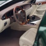 Jaguar XJ6 X350 Racing Grøn Almost Real 1:18 - image 8 of 13