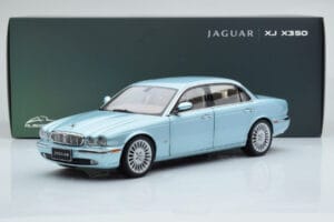 Jaguar XJ6 X350 Seafrost Lyseblå Almost Real 1:18 810503 Metal — billede 11 af 11