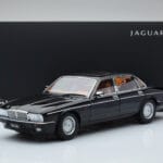 Jaguar XJ6 XJ40 Ebony Sort Almost Real 1:18 - image 11 of 11