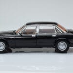 Jaguar XJ6 XJ40 Ebony Sort Almost Real 1:18 - image 4 of 11