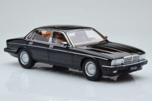 Jaguar XJ6 XJ40 Ebony Sort Almost Real 1:18 810543 Metal — billede 6 af 11