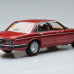 Jaguar XJ6 XJ40 Flamenco Rød Almost Real 1:18 - image 3 of 11