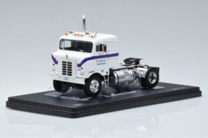 Kenworth Bullnose Ross Mackie Transport Hvid IXO 1:43 TR063