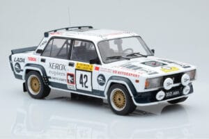 Lada 2105 VFTS #42 S. Brundza Rally 1000 Lakes 1984 IXO 1:18 18RMC146 Metal — billede 4 af 6