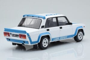 Lada 2105 VFTS Hvid IXO 1:18 18CMC144 Metal — billede 2 af 6