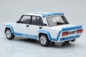 Lada 2105 VFTS Hvid IXO 1:18 18CMC144 Metal — billede 5 af 6