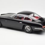 Lamborghini 400 GT 2+2 Sort KK-Scale 1:18 180394 - image 5 of 6