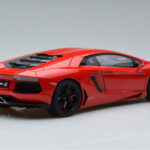 Lamborghini Aventador LP700-4 Andromeda Rød AUTOart 1:18 - image 3 of 10