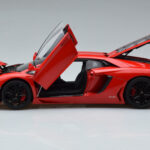 Lamborghini Aventador LP700-4 Andromeda Rød AUTOart 1:18 - image 4 of 10