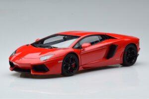 Lamborghini Aventador LP700-4 Andromeda Rød AUTOart 1:18