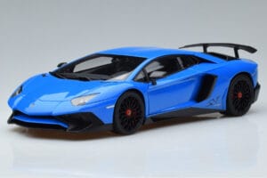 Lamborghini Aventador LP750-4 SV Blå AUTOart 1:18 74559 Komposit