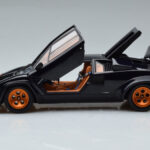 Lamborghini Countach LP500S Walter Wolf Mørkeblå Kyosho 1:18 - image 4 of 11