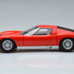 Lamborghini Miura SV Rød AUTOart 1:18 - image 5 of 8